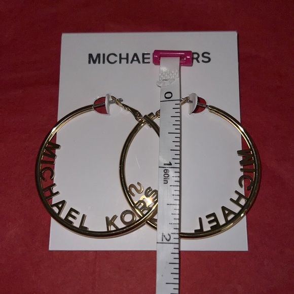 Authentic NWT - Picture 2 of 4